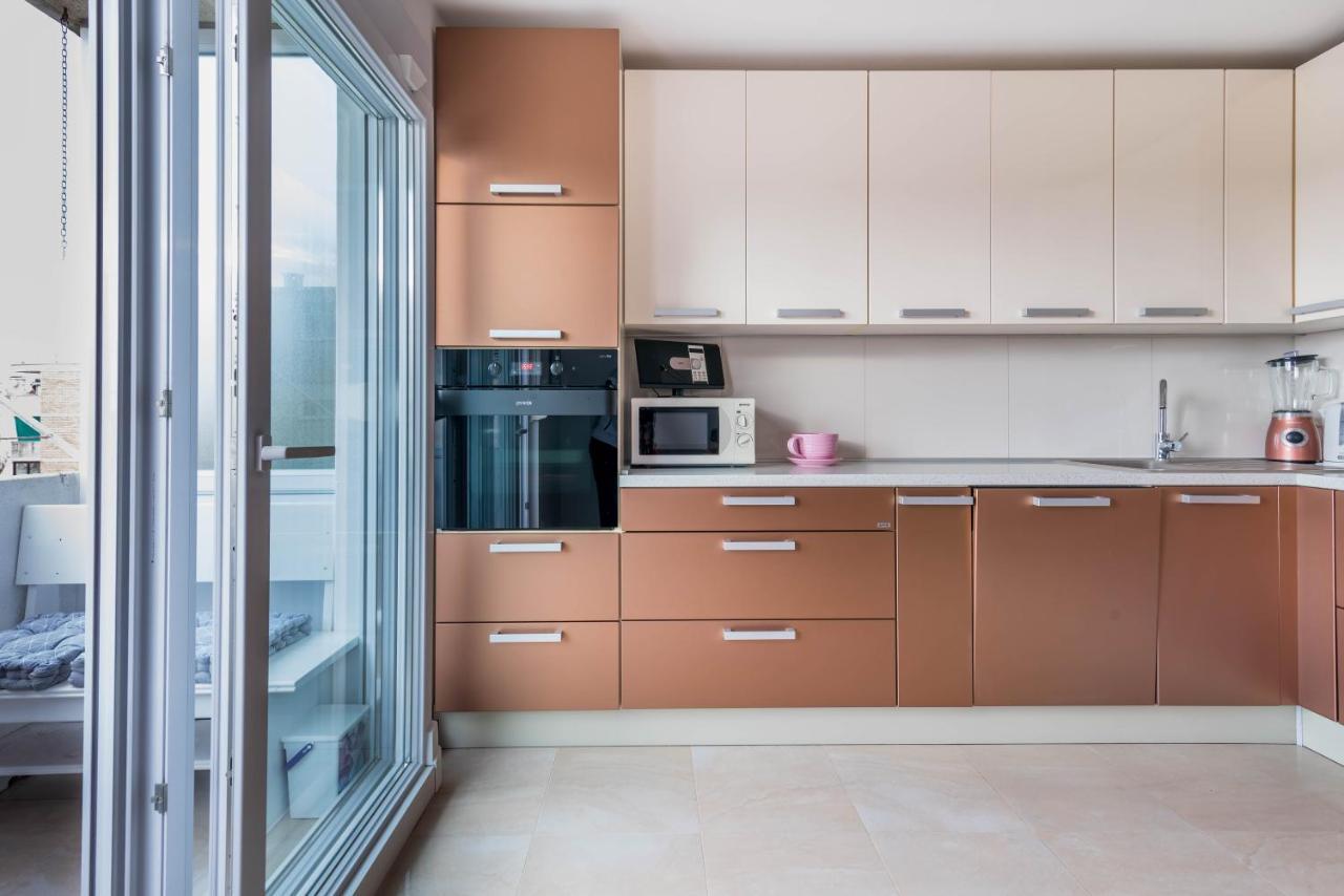 Apartment Jan 2+2 With Balcony พูลา ภายนอก รูปภาพ