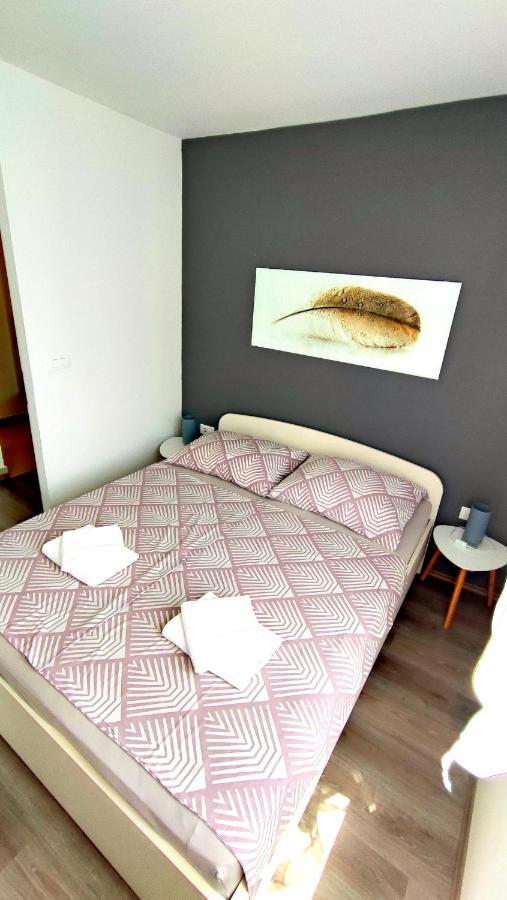 Apartment Jan 2+2 With Balcony พูลา ภายนอก รูปภาพ