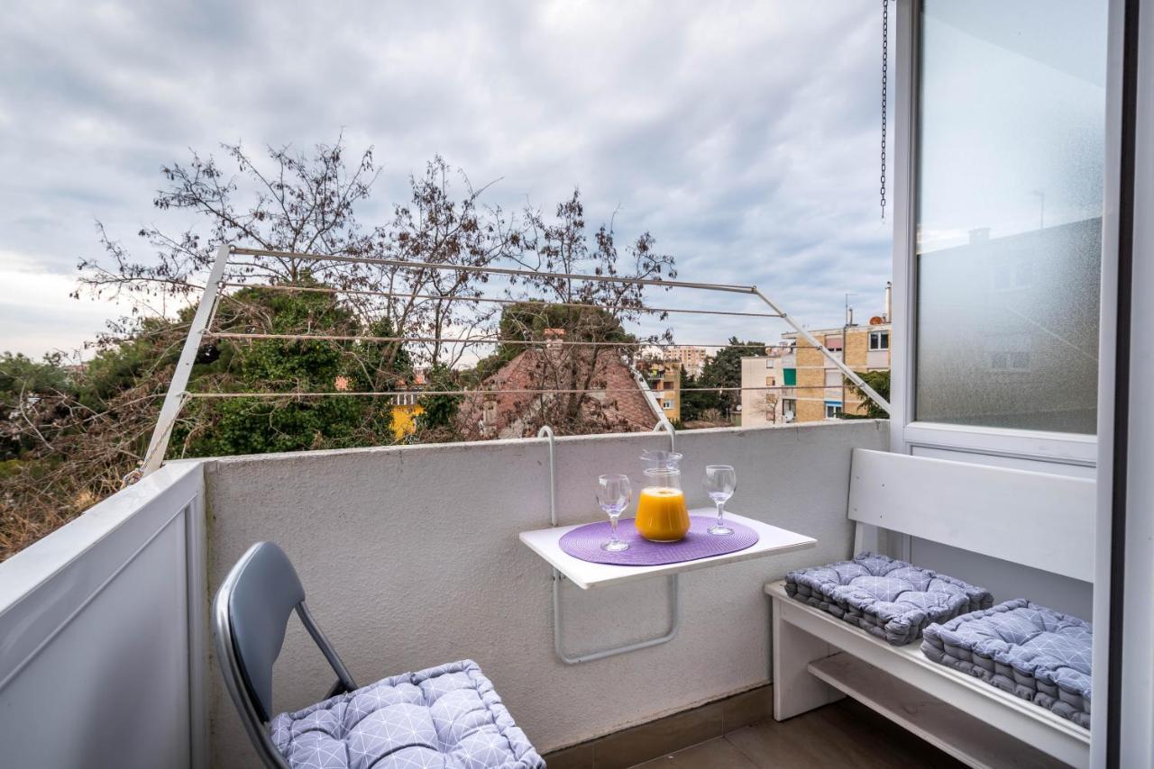 Apartment Jan 2+2 With Balcony พูลา ภายนอก รูปภาพ